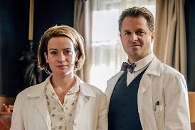 Kinderärztin, forscherin und überzeugte sozialistin: Charite 3 Staffel Der Klinikserie Entfuhrt Nina Gummich Uwe Ochsenknecht