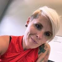 Julie Dewald's Instagram, Twitter & Facebook