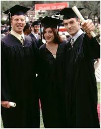 Alors que brenda s'est envolée vers londres, valérie malone quitte le minnesota pour venir s'installer chez les walsh. Epingle Sur Beverly Hill S 90210