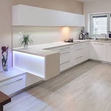 kuchyne bila fotogalerie a inspirace favi cz wohnung kuche kuche umgestalten haus kuchen