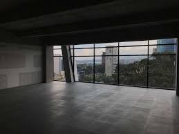 Oficina a estrenar en edificio de lujo en zona viva. En Renta Oficina A Estrenar Ubicada Edificio Forum De Zona 10