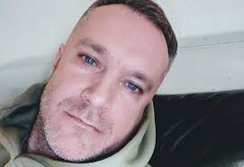 antoanesko Music & Downloads