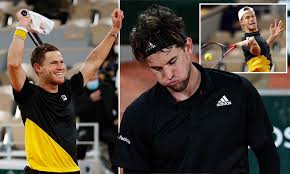 En effet, il est en feu ces derniers temps : Dominic Thiem Dumped Out Of French Open By Diego Schwartzman Daily Mail Online
