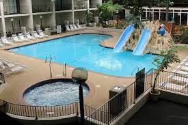Adventureland Inn A Great Family Escape Des Moines Parent Des Moines Places To Travel Family Vacation