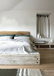 Überlegen sie vorab, welches holz für den möbelbau sie verwenden möchten, zum beispiel sehr langlebige eiche oder leicht zu bearbeitende kiefer. Bett Selber Bauen Ein Paar Schone Ideen In Sachen Diy Bett