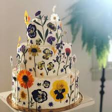 Pressed Flower Wedding Cake In 2020 Flower Cake Tea Cakes Wedding Cakes With Flowers