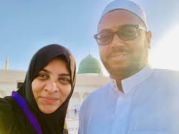 Still completely overwhelmed by the magnitude of hajj, VOC Breakfast Beat  host Sabera Sheik Essop has finally shared some beautiful snaps of her  journey with husband Shaykh Harun Moos. Before she left,
