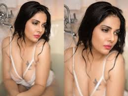 7 times Mastram actress Aabha Paul sets internet on fire