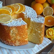 Dopo aver lavato e pulito accuratamente sotto l'acqua corrente la vostra arancia tagliarla a pezzi piuttosto grossi completa di buccia. Torta Nuvola Arancia E Limone Cucinare E Come Amare