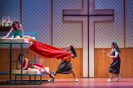 Mas no te olvides de aquellos que no consiguieron subir en la escalera de la vida. Critica De Teatro Obra Musical La Llamada Incluye Problemas Adolescentes Blogs Biobiochile