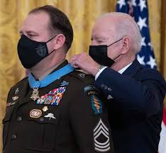 MEDAL OF HONOR SELFLESS SERVICE