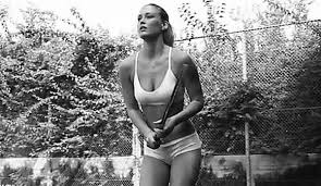 Kaiserin sisis unterwäsche kommt unter den hammer. Bar Refaeli In Unterwasche So Sexy Kann Tennis Sein Tennisnet Com