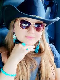 Did you know that Uncle Kracker was also born and raised in Michigan? I  enjoy meeting artists from my home state. Hoping to collaborate with him in  the near future.....😊 #puremichigan #songwriter #