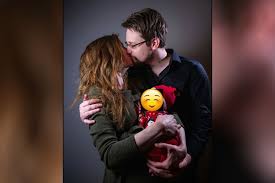 Produced using open source software. Edward Snowden Wife Lindsay Mills Share Photos Of New Baby Boy