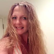 Jeana Robertson's Instagram, Twitter & Facebook