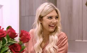 Giannina From Love Is Blind Where Is She From Venezuelan Heritage Explored