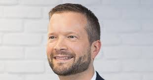 Peter Crowther's Instagram, Twitter & Facebook