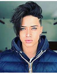 O Amor Nao Comeca Na Palavra O Amor Comeca No Olhar Palavras Sao Passageiras Olhares Duram A Vida Intei Tomboy Hairstyles Androgynous Hair Short Hair Styles