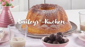 While that sounds like a perfectly delicious combo, i wanted to do something a little different, so i made a baileys dark chocolate ganache and baileys swiss meringue to go with the cake. Rezept Baileys Kuchen Youtube
