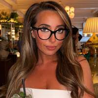 30+ "Ella Burnett" profiles