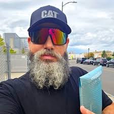 karin vaughn (@karin1022)