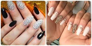 Comienza aplicando una capa de brillo sobre tus uñas para protegerlas de los químicos que tienen los esmaltes. 34 Decoracion De Unas Colores De Moda Decoracion De Unas Colores De Moda Cortas Unas Acrilicas