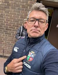 So this is just a little bit exciting!!!! As part of my 50th year  celebrations continue (have I mentioned I've turned 50 😜🤣) a proper  bucket list moment, as we've just landed