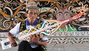 Panting merupakan alat musik khas adat setempat, yakni suku banjar. Mengulas 14 Alat Musik Kalimantan Timur Magis Gasbanter Journal