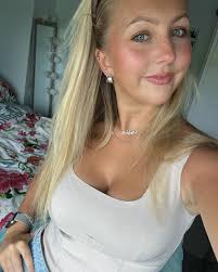 Charlotte Everett (@charlotteeverett123) • Instagram photos and videos