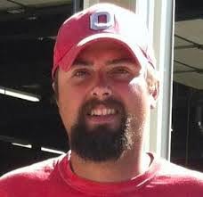 Clara Bragg's Instagram, Twitter & Facebook