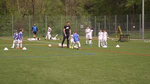 Neben der schweizer staatsangehörigkeit besitzt er auch die türkische. Yakin Fussballcamp Publicaciones Facebook