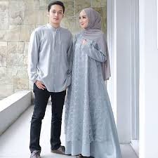 Baju kondangan simple celana yang bisa kamu gunakan adalah brokat. Sadil Couple Brukat Model Baju Sarimbit Cewe Cowo Kekinian Couple Brukat Cewe Cowo Baju Kondangan Shopee Indonesia