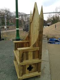 This Elegant Throne Would Attract Attention Inside Or Outside Due To The Materials Used Each One Is Unique We Make These Us King Throne Chair Diy Chair Chair