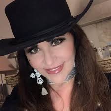 Patsy Torres (@torcero2013)