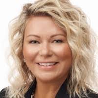 Mary Bastek's Instagram, Twitter & Facebook