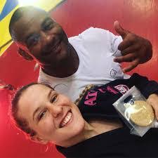 Elsa Moya's Instagram, Twitter & Facebook