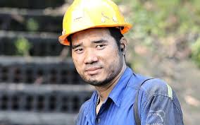 ANH HÙNG LAO ĐỘNG