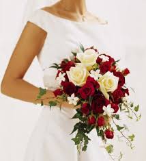 Bridal bouquets for a christmas wedding can reflect the holiday season. Pin By Adrienne Egenes On Wedding Red Wedding Flowers Red Bouquet Wedding Red Bridal Bouquet