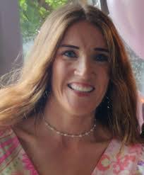 Elaine Kingston's Instagram, Twitter & Facebook