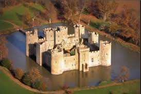 İngiltere tarihi hakkında türkçe bilgi: Bodiam Kalesi Ingiltere Tarihi Olaylar
