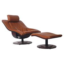 Mid Century Modern Leather Chairs 1625 For Sale On 1stdibs