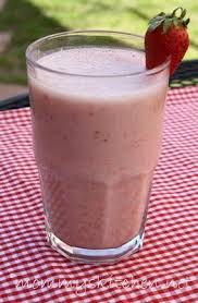 Strawberry Banana Smoothie 1 Cup Vanilla Almond Milk 1 1 2 Cups Ice 2 Ripe Bananas Fresh Or Frozen 1 2 1 Cup Whole Strawberries Fresh Or Recette