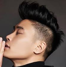 Seorang pria tua penjaga portal tak segera membukanya. 15 Model Rambut Pria Jepang Buat Penampilan Keren Mas Kulin Com