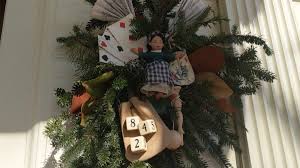 Holiday decorations were made out of sugary pastries and marzipan. Colonial Williamsburg Christmas Decorations Green Vacation Deals