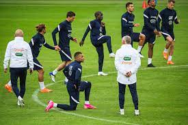 (photos) les joueurs de didier deschamps sont arrivés à clairefontaine en vue de préparer leurs matches de. Suede France Decouvrez Les Compos Probables