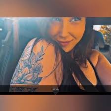 marissa flowers (@__flowerchild___)