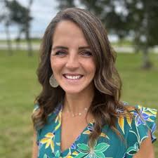 Amanda Bowers (@SraBowers)