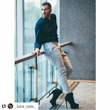 A Man With Style High Heels Fashion For Men Will Be Back Fashion Menstyle Heels Higheels Men High Heels Men Wearing High Heels Men In Heels