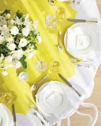 A table runner is one of the most versatile table linens you can own. Round Table Runner How To Martha Stewart