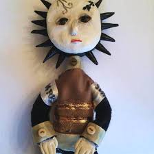 12岁天才男孩用破烂做娃娃，获奖无数！成年人却吓哭了···_手机搜狐网